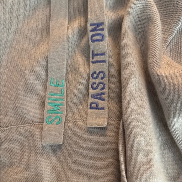 Kerri Rosenthal Smile Pass It On Cashmere Patch Hoodie Sweater size large - Picture 5 of 8